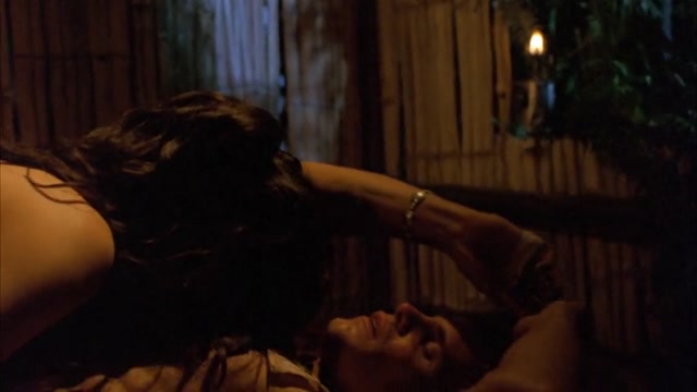 Cкриншот Сандра Буллок (Sandra Bullock  sex scenes in "Fire On The Amazon" 1993)